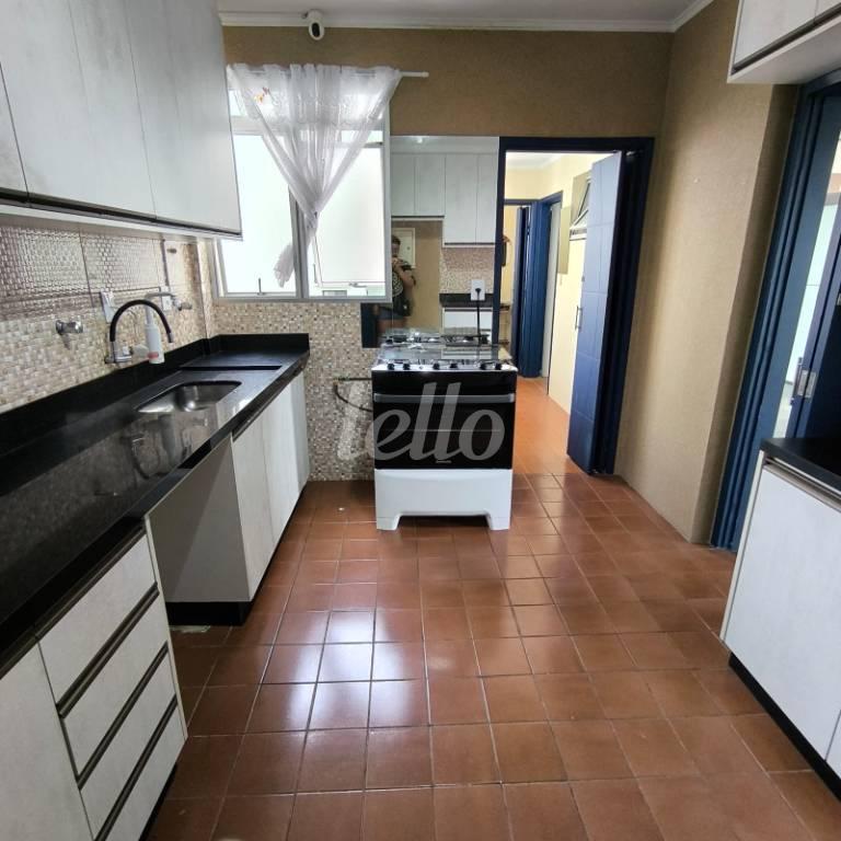 COZINHA de Apartamento à venda, Padrão com 105 m², 3 quartos e 2 vagas em Centro - Santo André