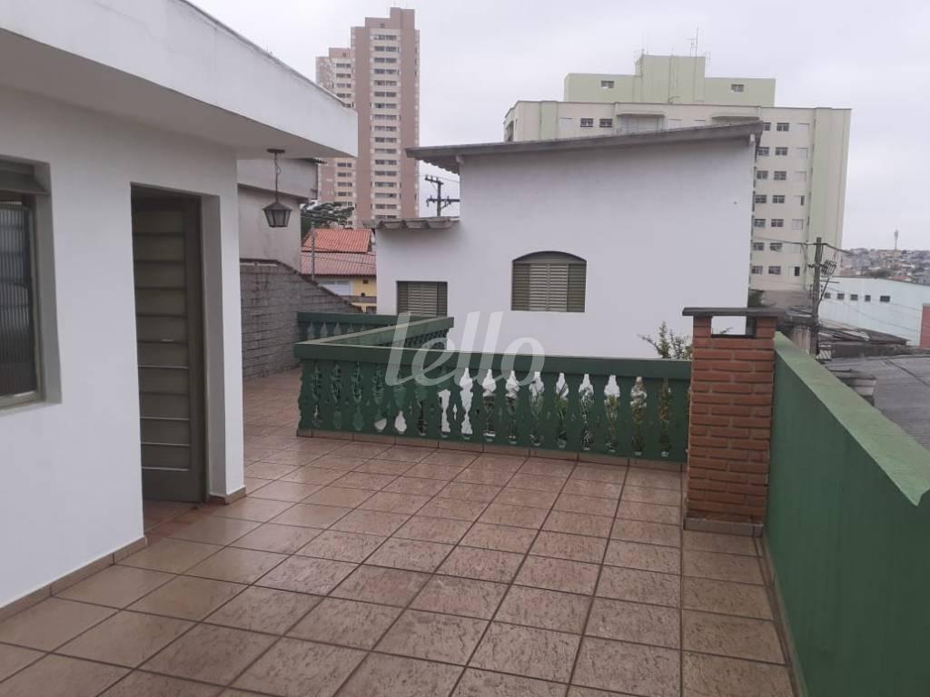 ÁREA EXTERNA SUPERIOR de Casa à venda, sobrado com 200 m², 3 quartos e 2 vagas em Vila Ema - São Paulo