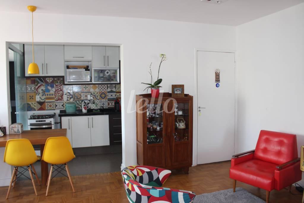 SALA de Apartamento à venda, Padrão com 58 m², 2 quartos e 1 vaga em Jardim Paulista - São Paulo