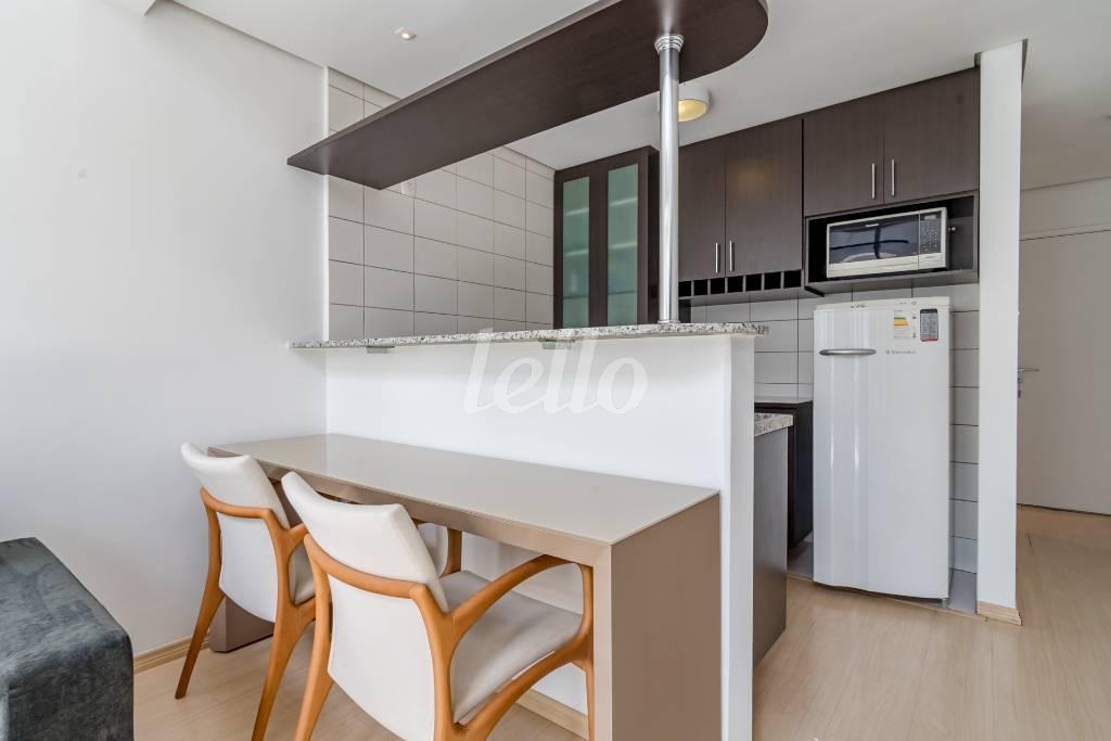 COZINHA de Apartamento para alugar, Padrão com 65 m², 2 quartos e 1 vaga em Pinheiros - São Paulo
