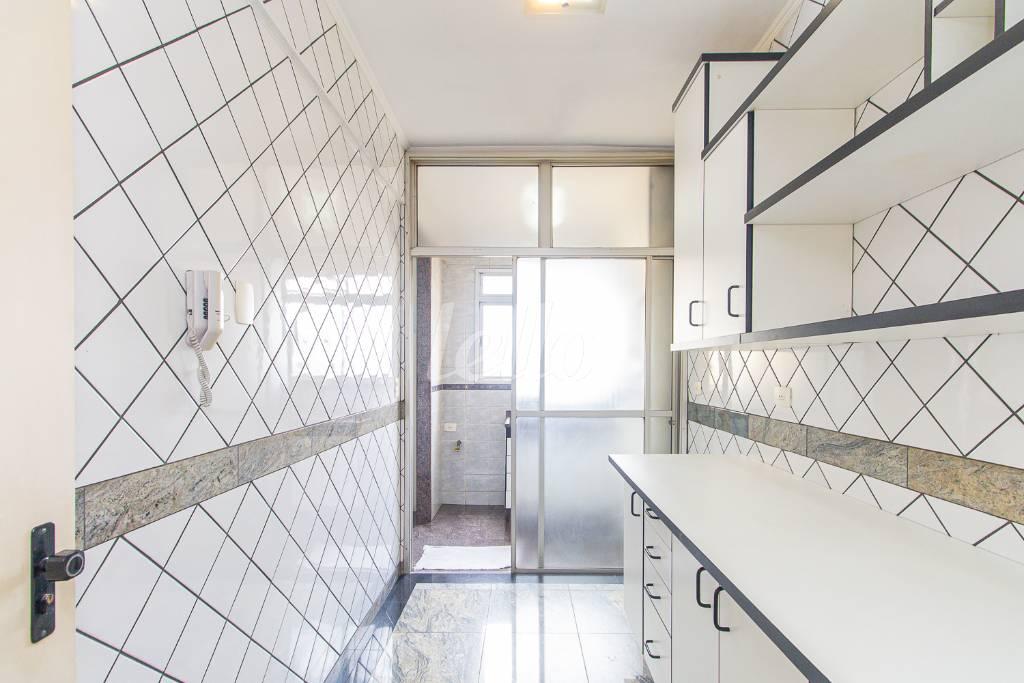 COZINHA de Apartamento para alugar, Padrão com 64 m², 2 quartos e 1 vaga em Campo Belo - São Paulo