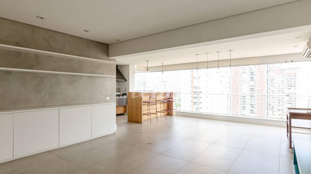 SALA de Apartamento para alugar, Padrão com 138 m², 2 quartos e 2 vagas em Brooklin Paulista - São Paulo
