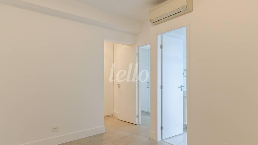 SUITE-2 de Apartamento para alugar, Padrão com 138 m², 2 quartos e 2 vagas em Brooklin Paulista - São Paulo
