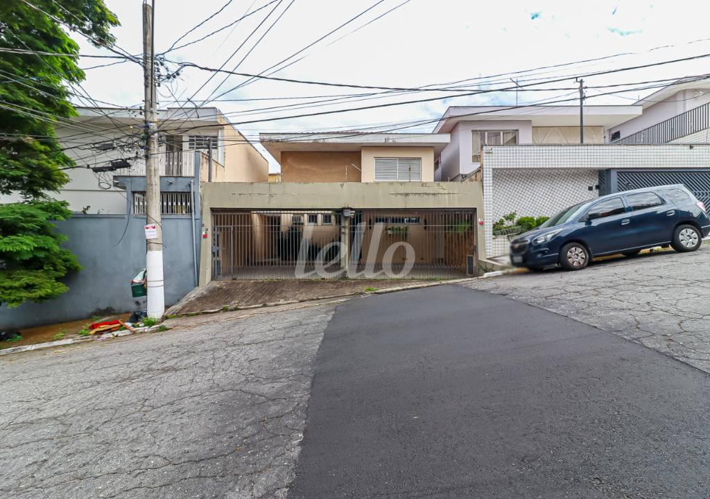 FACHADA de Casa para alugar, sobrado com 180 m², e 4 vagas em Jardim Aeroporto - São Paulo