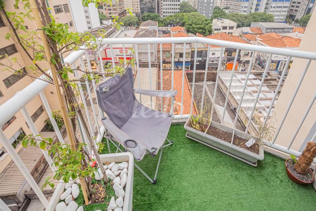 SACADA de Apartamento para alugar, Padrão com 49 m², 2 quartos e 1 vaga em Vila Mariana - São Paulo