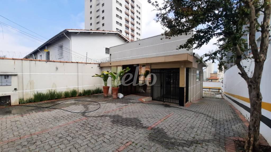 ENTRADA de Casa à venda, térrea com 248 m², e 15 vagas em Parque Mandaqui - São Paulo