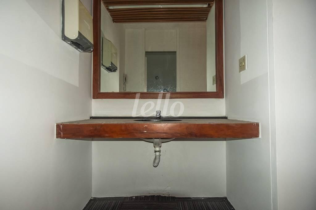 01SALA-161_014 de Sala / Conjunto para alugar, Padrão com 240 m², e 2 vagas em Centro - São Paulo