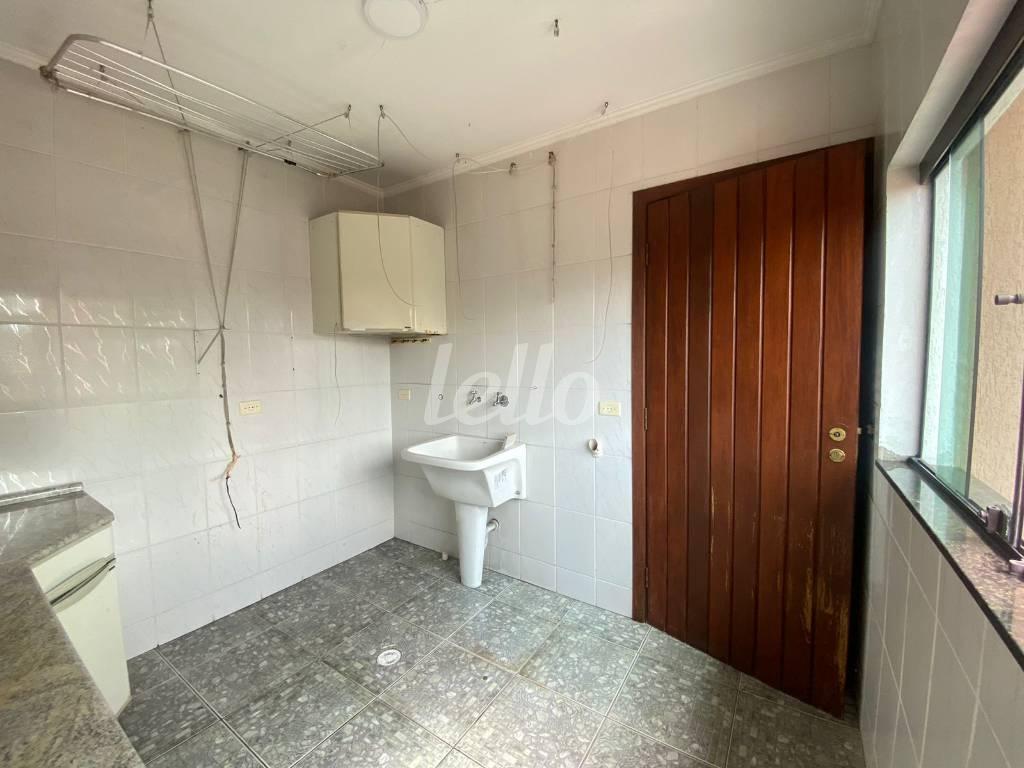 14 de Casa à venda, sobrado com 336 m², 2 quartos e 3 vagas em Vila Regente Feijó - São Paulo