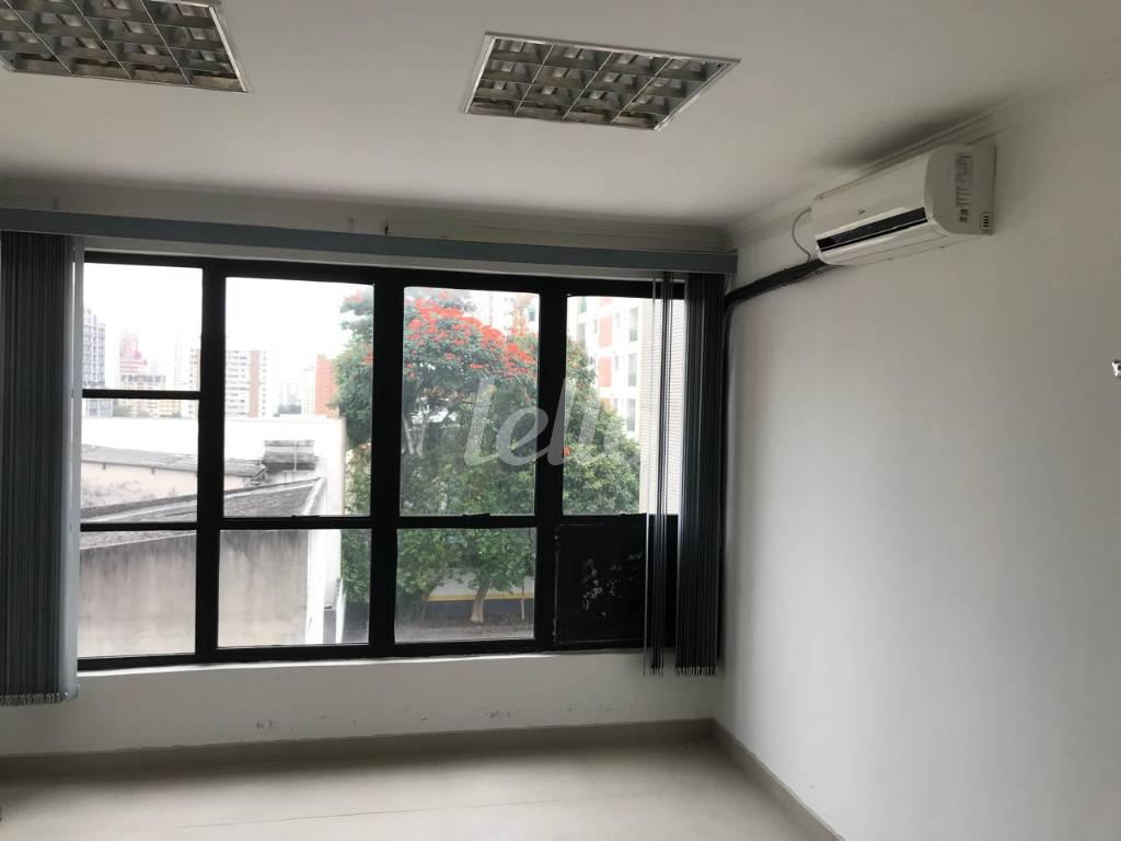 SALA de Sala / Conjunto para alugar, Padrão com 34 m², e 1 vaga em Vila Mariana - São Paulo