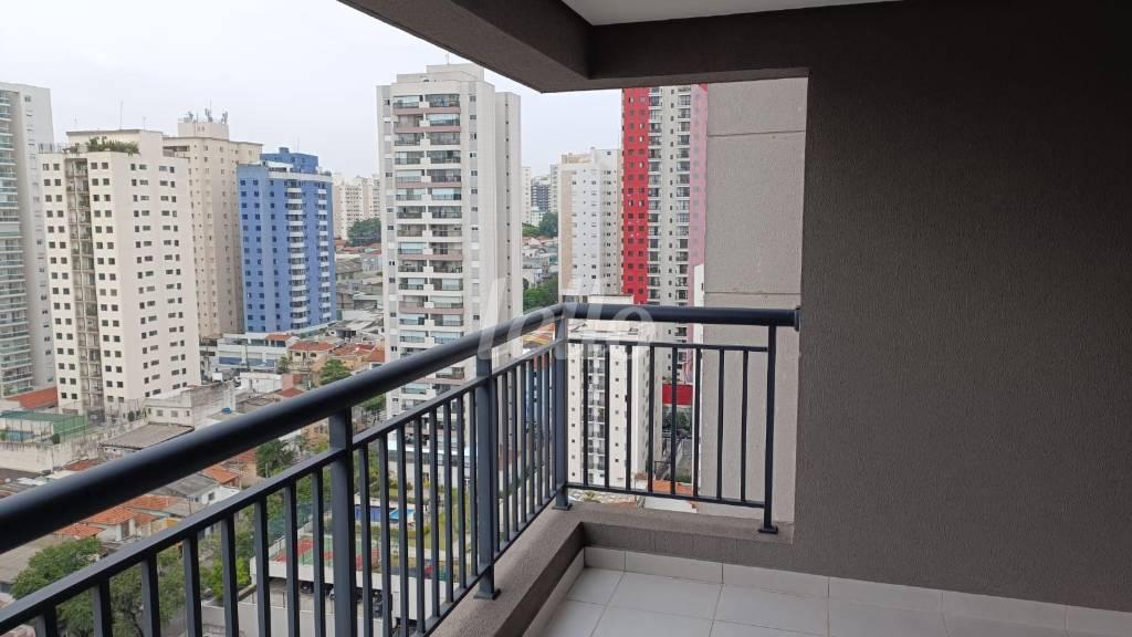 VARANDA1 de Apartamento à venda, Padrão com 71 m², 2 quartos e 2 vagas em Saúde - São Paulo