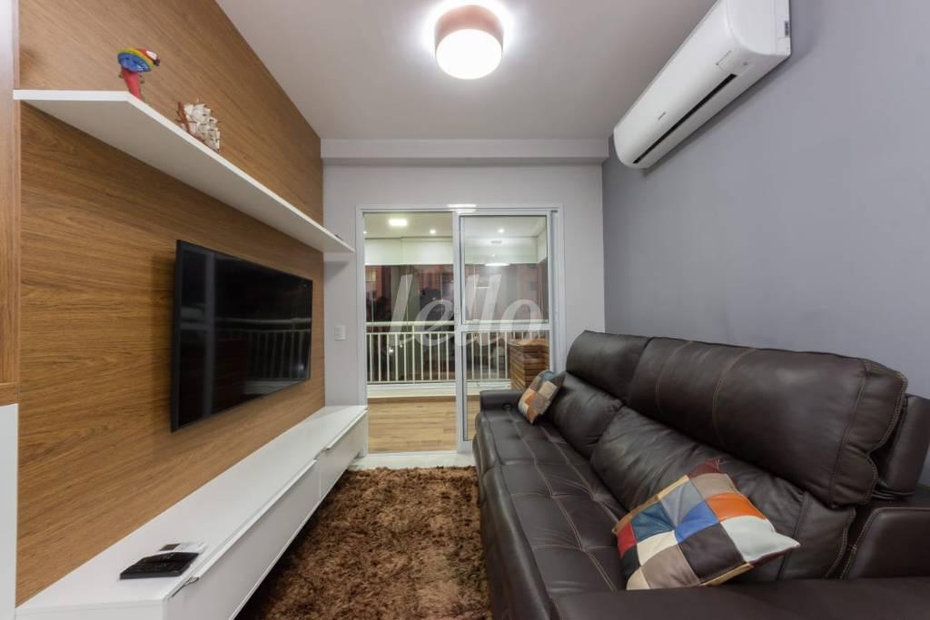 SALA de Apartamento à venda, Padrão com 64 m², 2 quartos e 1 vaga em Saúde - São Paulo