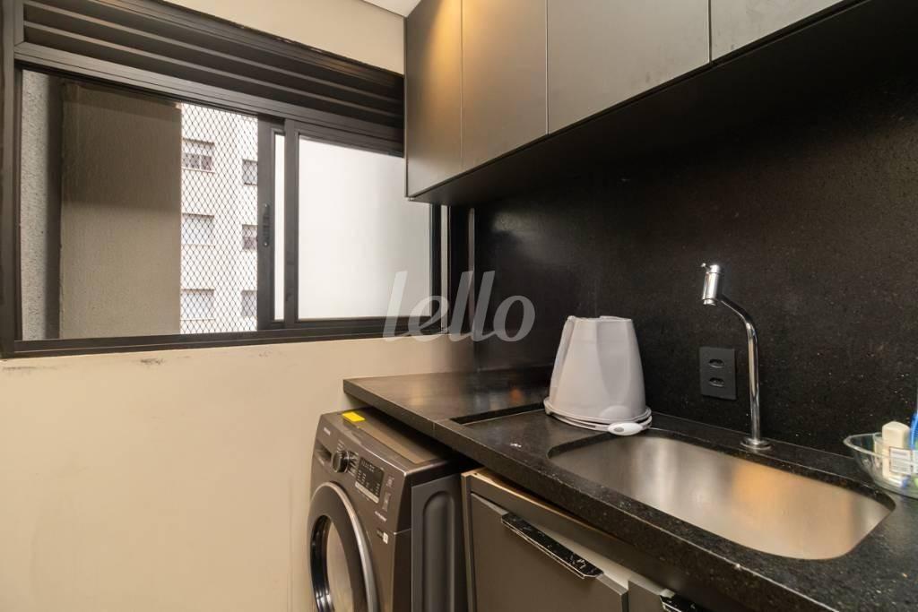 ÁREA DE SERVIÇO de Apartamento para alugar, Padrão com 58 m², 1 quarto e 1 vaga em Pinheiros - São Paulo