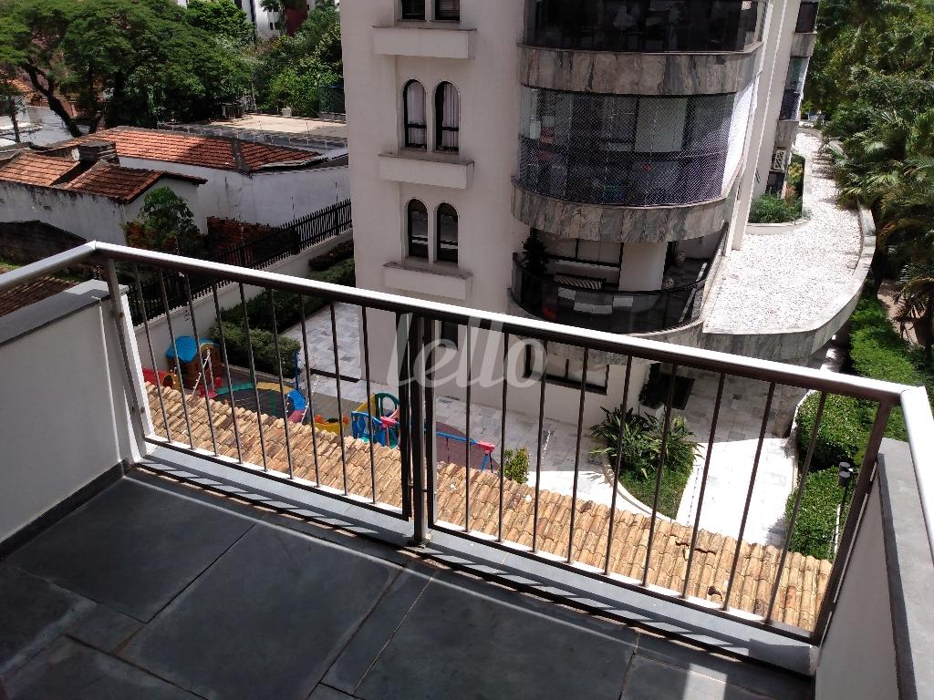 SACADA de Apartamento para alugar, Padrão com 45 m², 1 quarto e 1 vaga em Indianópolis - São Paulo