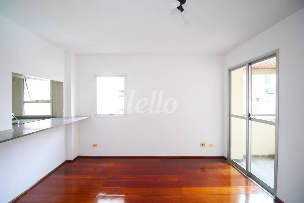 SALA de Apartamento para alugar, Padrão com 47 m², e 1 vaga em Saúde - São Paulo