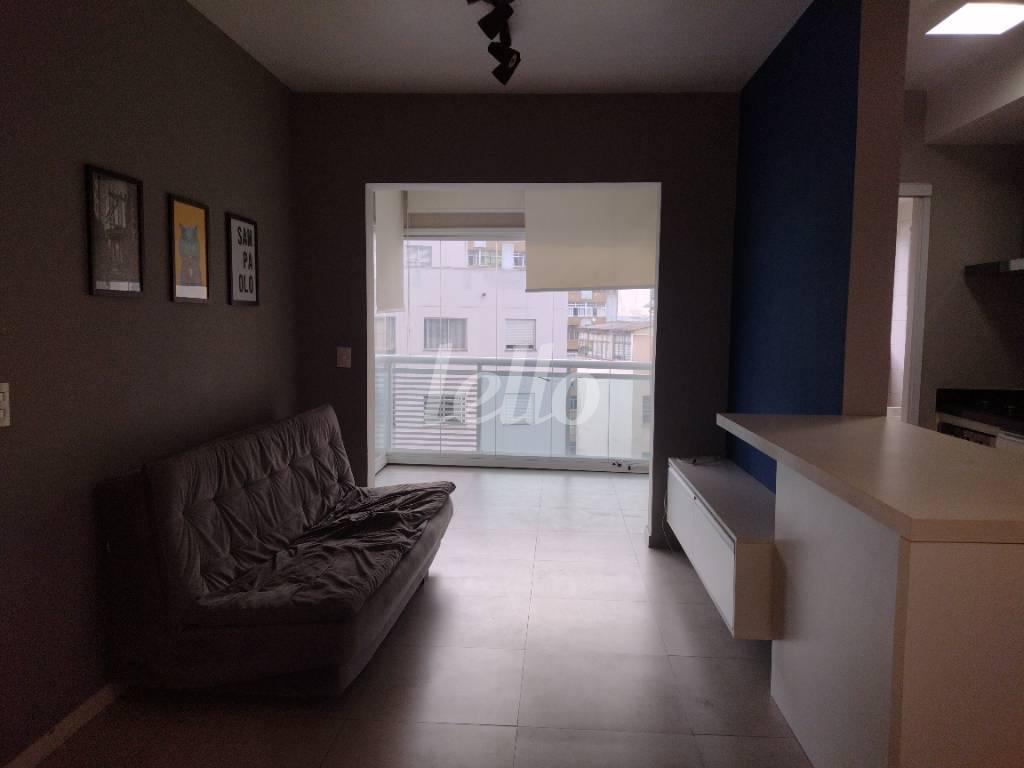 SALA de Apartamento à venda, Padrão com 48 m², 1 quarto e 1 vaga em Centro - São Paulo