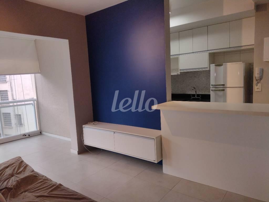 SALA de Apartamento à venda, Padrão com 48 m², 1 quarto e 1 vaga em Centro - São Paulo