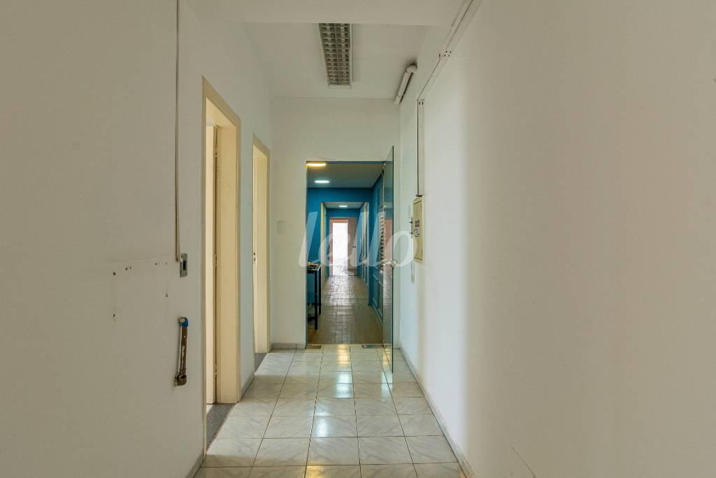 SALA de Sala / Conjunto para alugar, Padrão com 220 m², e em República - São Paulo