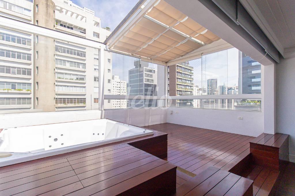 SACADA de Apartamento para alugar, Padrão com 150 m², 3 quartos e 2 vagas em Vila Nova Conceição - São Paulo