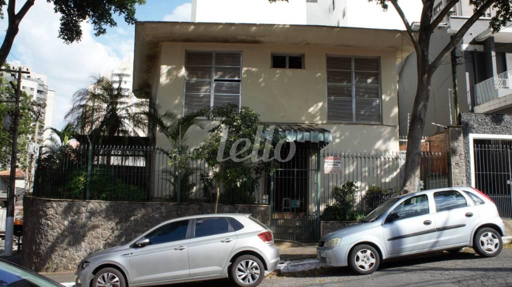 FACHADA de Casa à venda, sobrado com 299 m², 3 quartos e 5 vagas em Vila Mariana - São Paulo