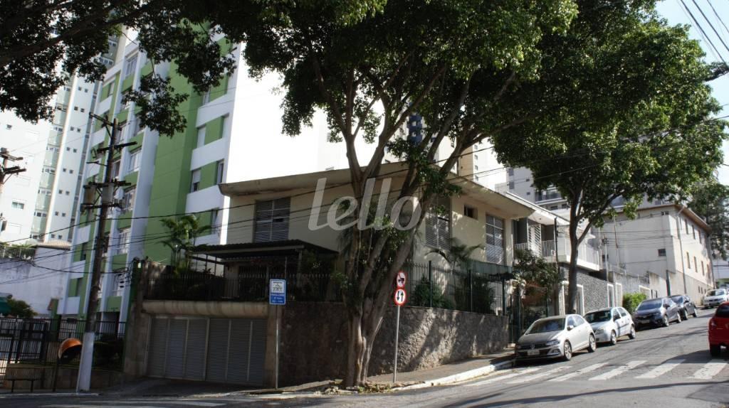 FACHADA de Casa à venda, sobrado com 299 m², 3 quartos e 5 vagas em Vila Mariana - São Paulo