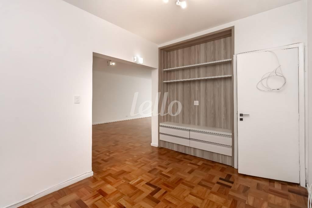 DORMITÓRIO  1 de Apartamento à venda, Padrão com 136 m², 3 quartos e 1 vaga em Cerqueira César - São Paulo
