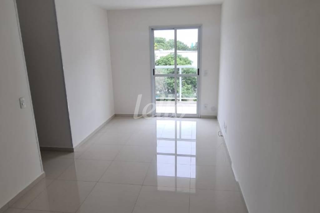 SALA de Apartamento à venda, Padrão com 42 m², 1 quarto e 1 vaga em Vila Alpina - Santo André