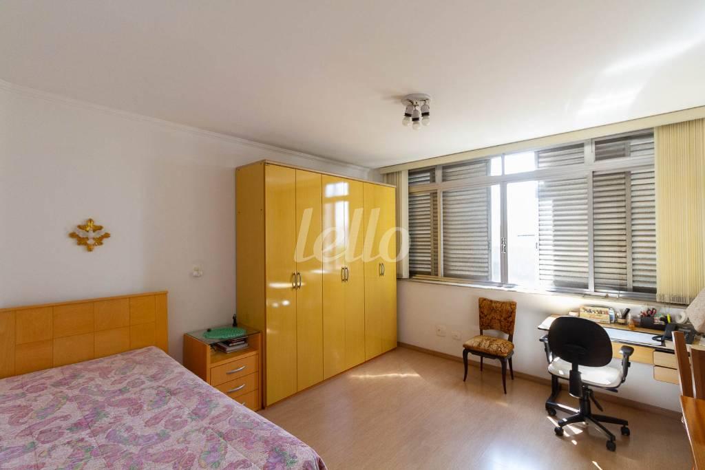 DORMITORIO 1 de Apartamento para alugar, Padrão com 230 m², 4 quartos e 2 vagas em Santana - São Paulo