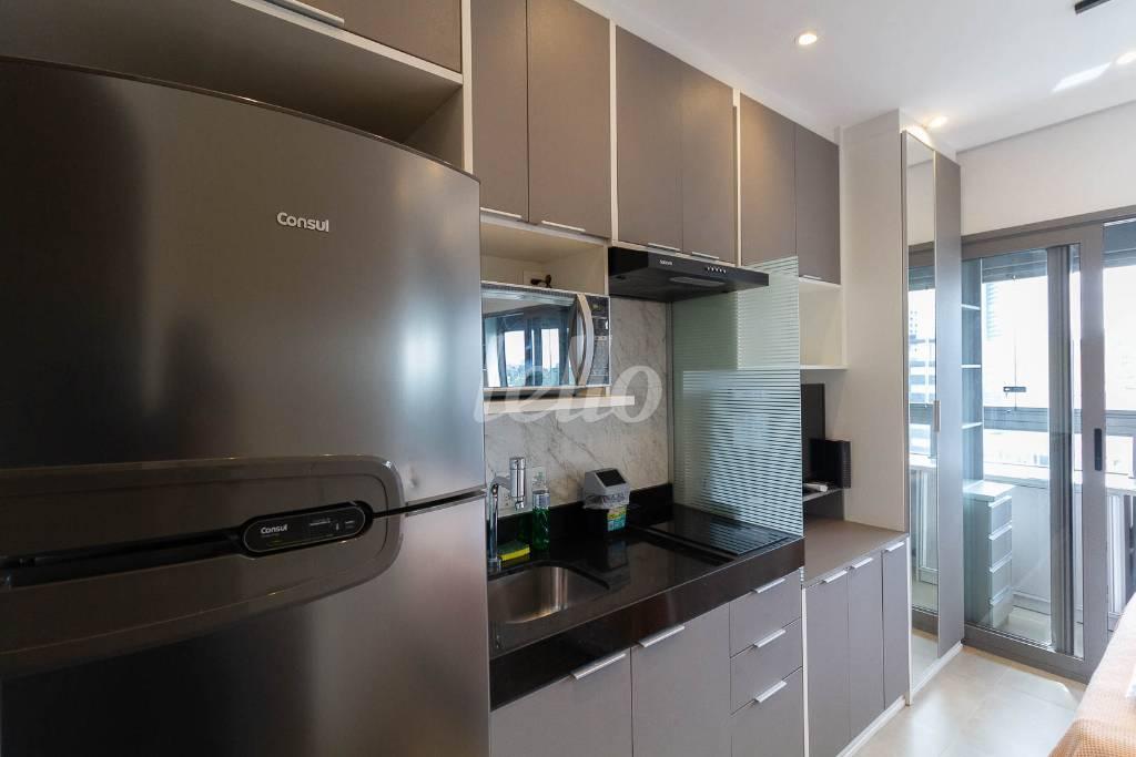 COZINHA de Apartamento para alugar, Padrão com 19 m², 1 quarto e em Pinheiros - São Paulo