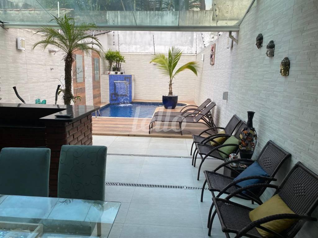 ESPAÇO GOURMET de Casa à venda, sobrado com 273 m², 3 quartos e 4 vagas em Vila Bertioga - São Paulo