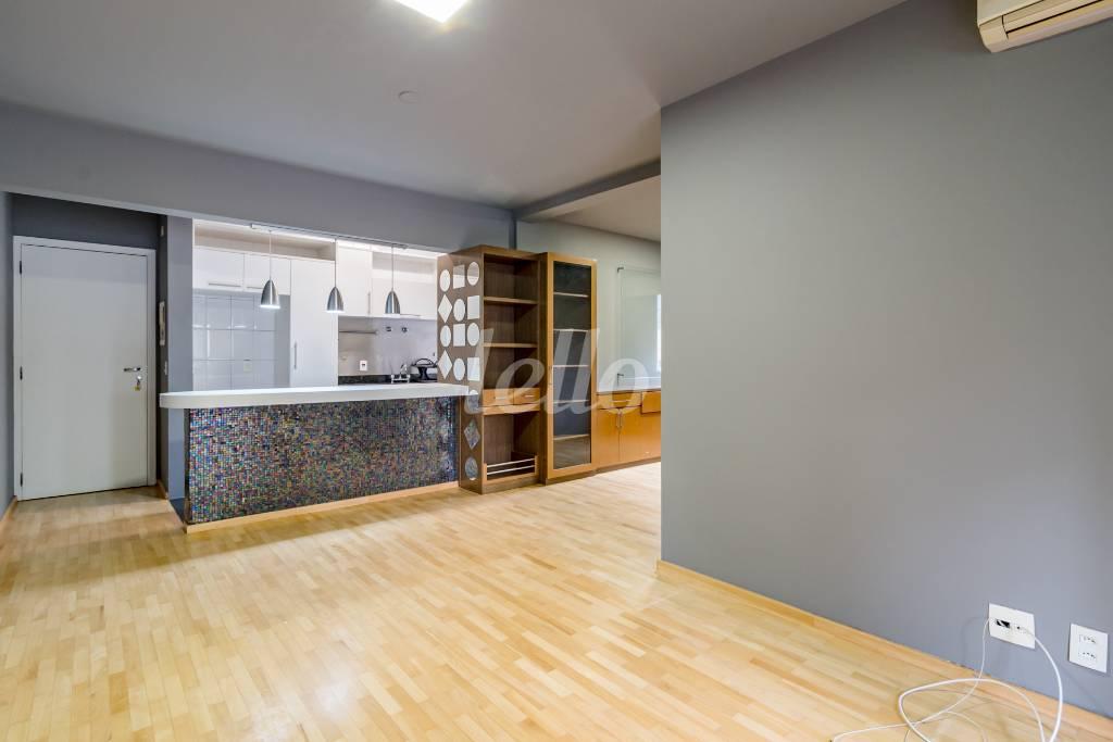 SALA de Apartamento para alugar, Padrão com 65 m², 1 quarto e 2 vagas em Sumaré - São Paulo