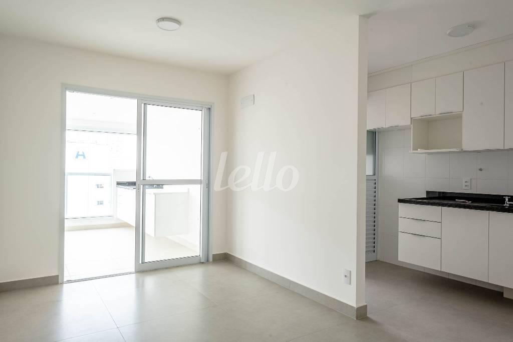 01SALA_003 de Apartamento para alugar, Padrão com 68 m², 2 quartos e 1 vaga em Vila Gomes Cardim - São Paulo