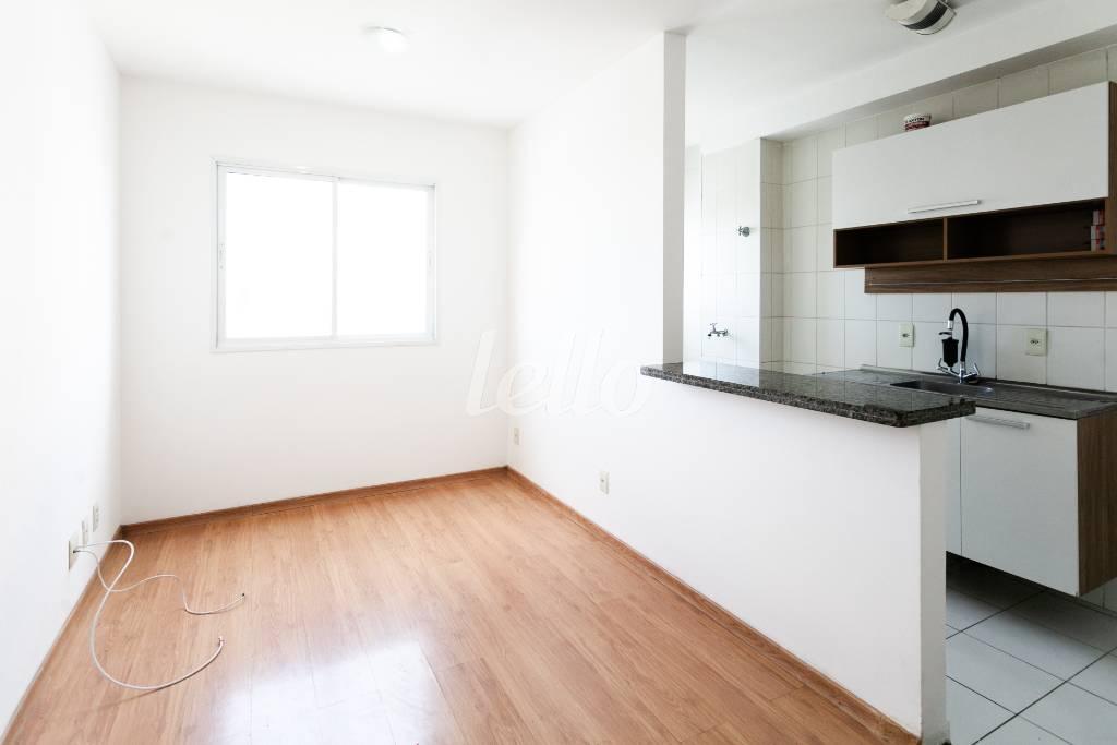 SALA de Apartamento para alugar, Padrão com 33 m², 1 quarto e em Cambuci - São Paulo