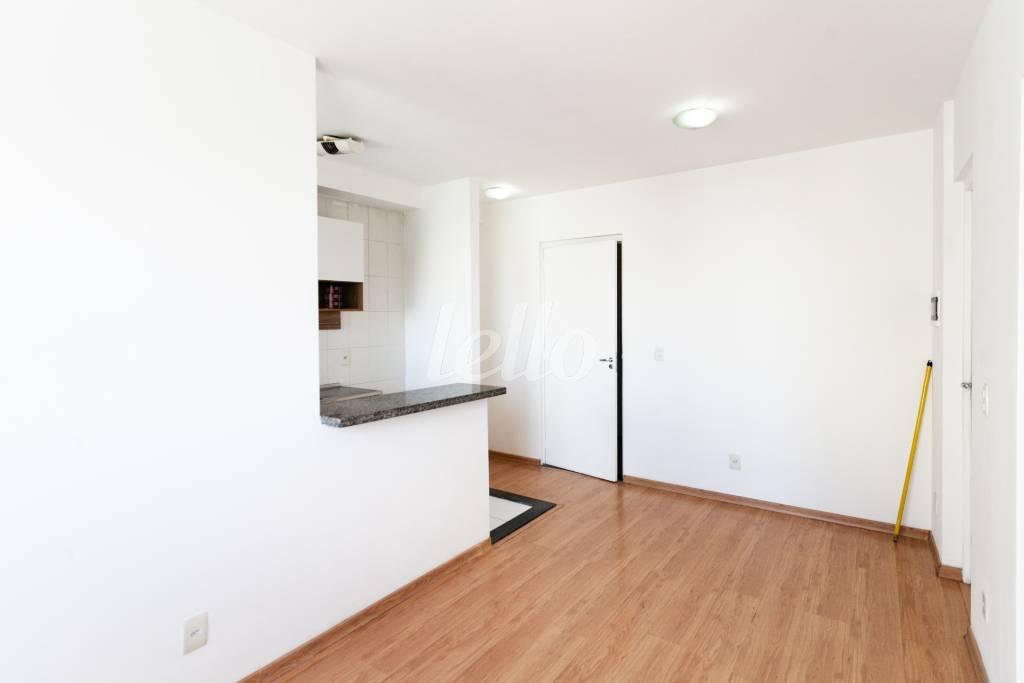SALA de Apartamento para alugar, Padrão com 33 m², 1 quarto e em Cambuci - São Paulo