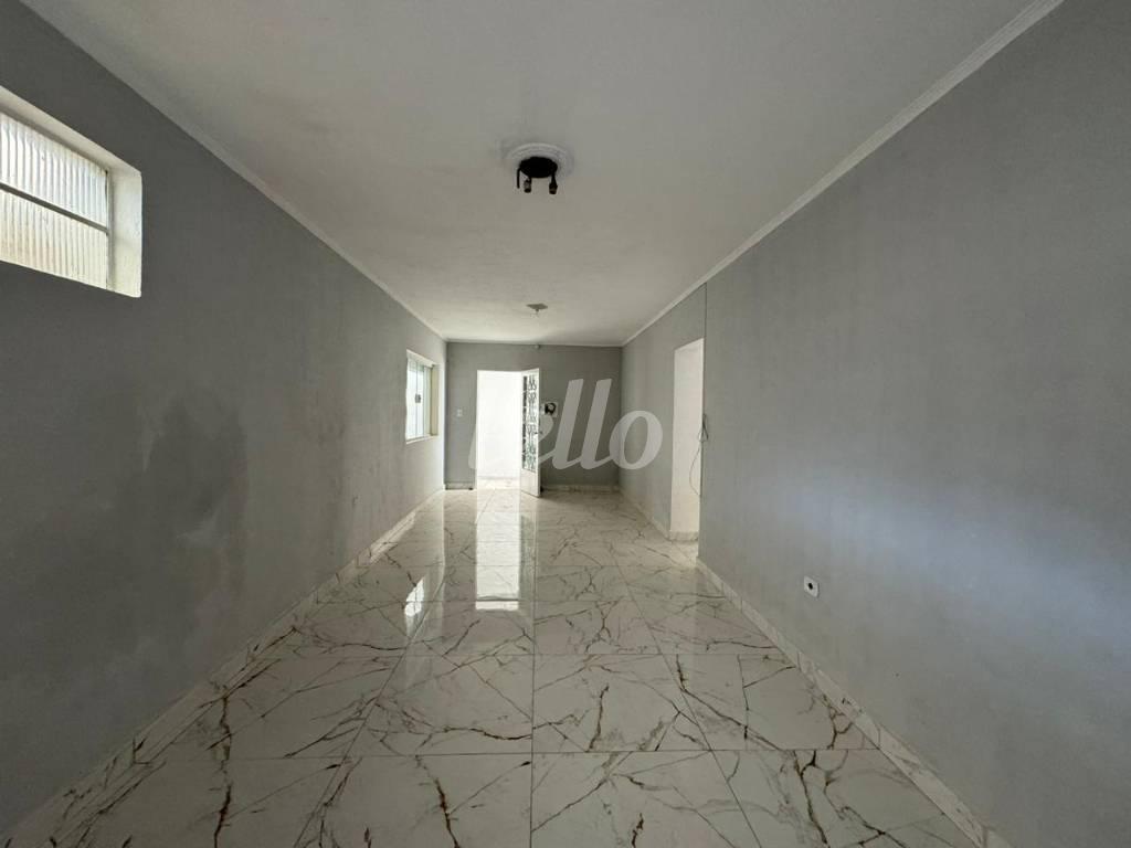 SALA de Casa para alugar, térrea com 70 m², 3 quartos e 1 vaga em Jardim Cotching - São Paulo