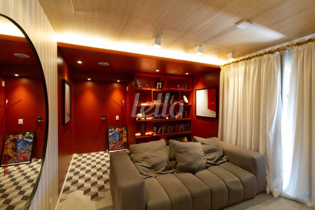 SALA de Apartamento para alugar, Padrão com 85 m², 2 quartos e 2 vagas em Pinheiros - São Paulo