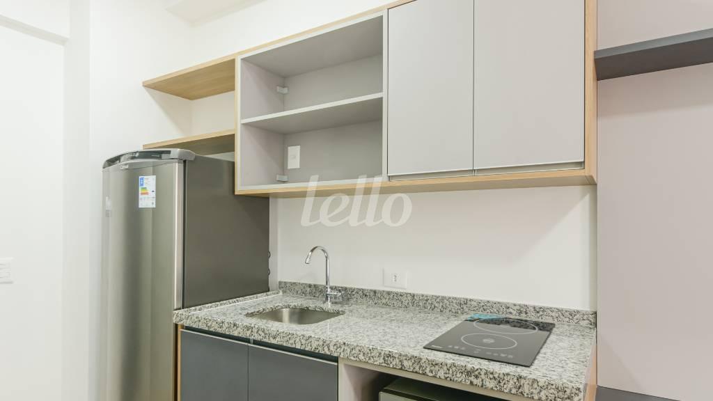COZINHA de Apartamento para alugar, Padrão com 25 m², 1 quarto e em Vila Mariana - São Paulo