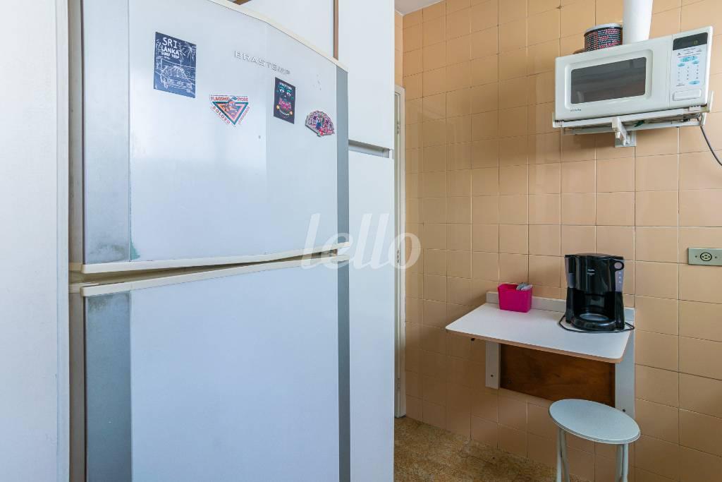 COZINHA de Apartamento para alugar, Padrão com 74 m², 2 quartos e 1 vaga em Pinheiros - São Paulo
