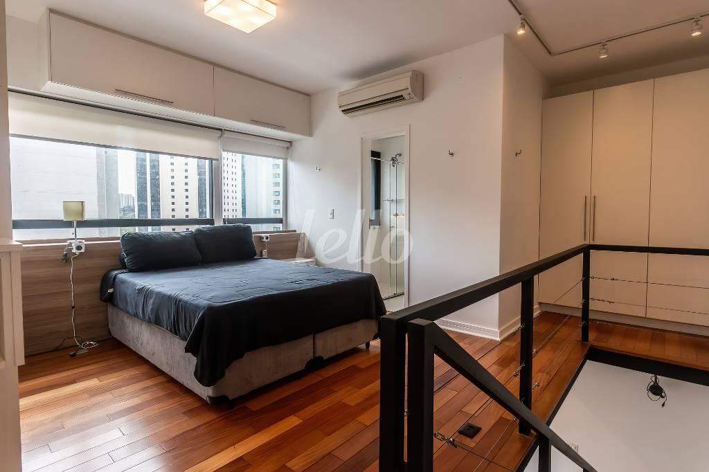 SUÍTE de Apartamento para alugar, Duplex com 64 m², 1 quarto e 1 vaga em Vila Olímpia - São Paulo