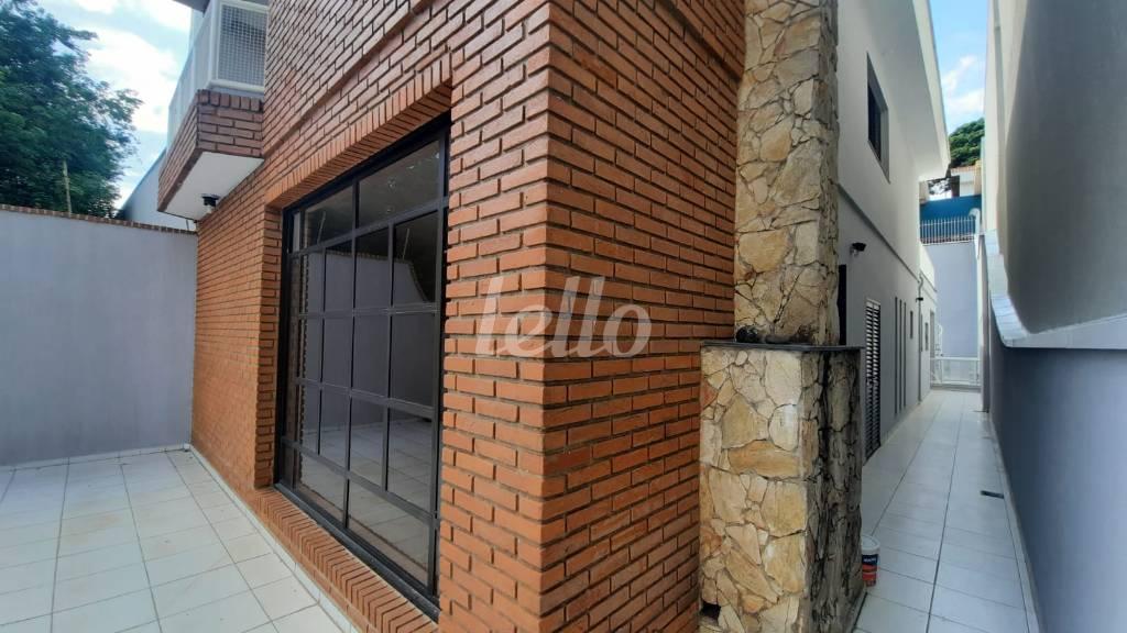SACADA/LATERAL de Casa para alugar, sobrado com 440 m², e 10 vagas em Vila Ester (zona Norte) - São Paulo
