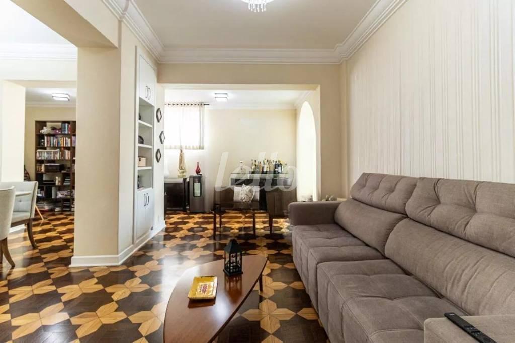 SALA 2 AMBIENTES de Apartamento para alugar, Padrão com 194 m², 3 quartos e em Santa Cecília - São Paulo