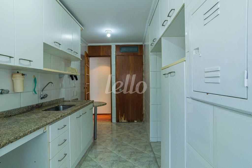 COZINHA de Apartamento para alugar, Padrão com 94 m², 3 quartos e 1 vaga em Paraíso - São Paulo