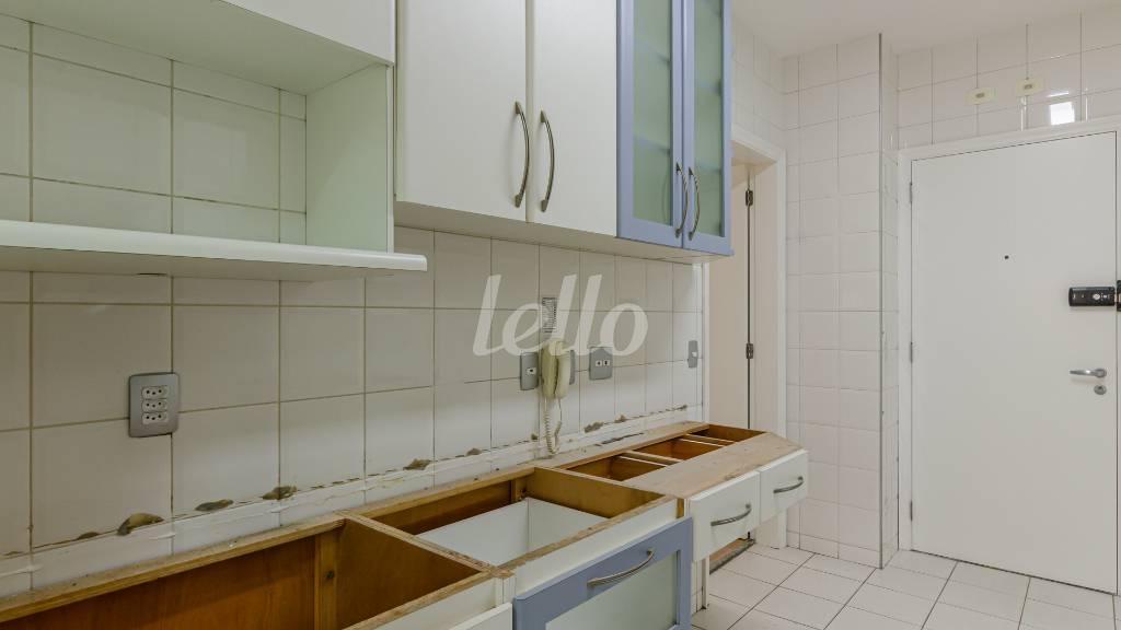 09COZINHA_003 de Apartamento para alugar, Padrão com 132 m², 4 quartos e 3 vagas em Vila Clementino - São Paulo