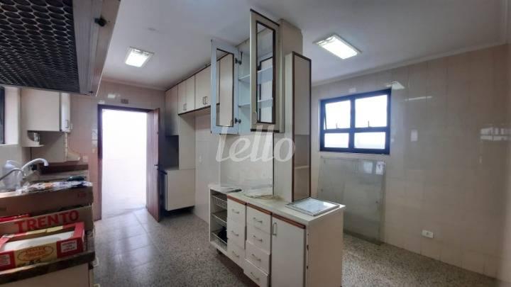 COZINHA de Casa para alugar, sobrado com 440 m², e 10 vagas em Vila Ester (zona Norte) - São Paulo
