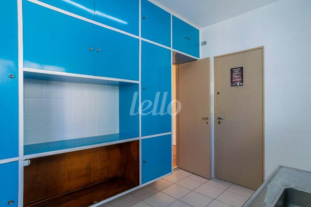 COZINHA de Apartamento para alugar, Padrão com 76 m², e 1 vaga em Vila Nova Conceição - São Paulo