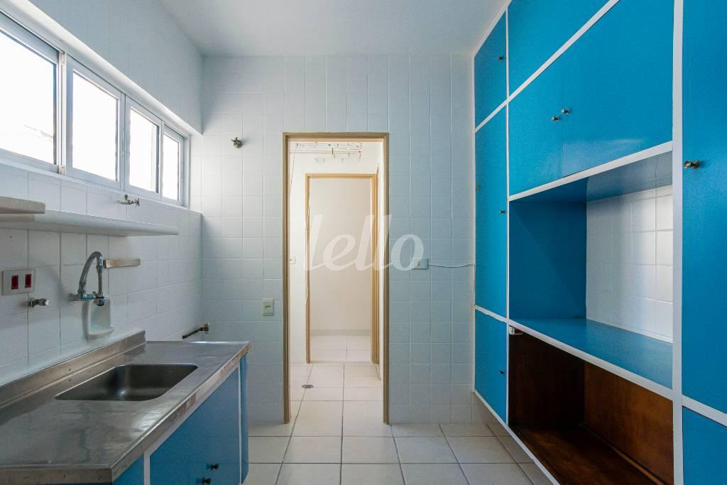 COZINHA de Apartamento para alugar, Padrão com 76 m², e 1 vaga em Vila Nova Conceição - São Paulo