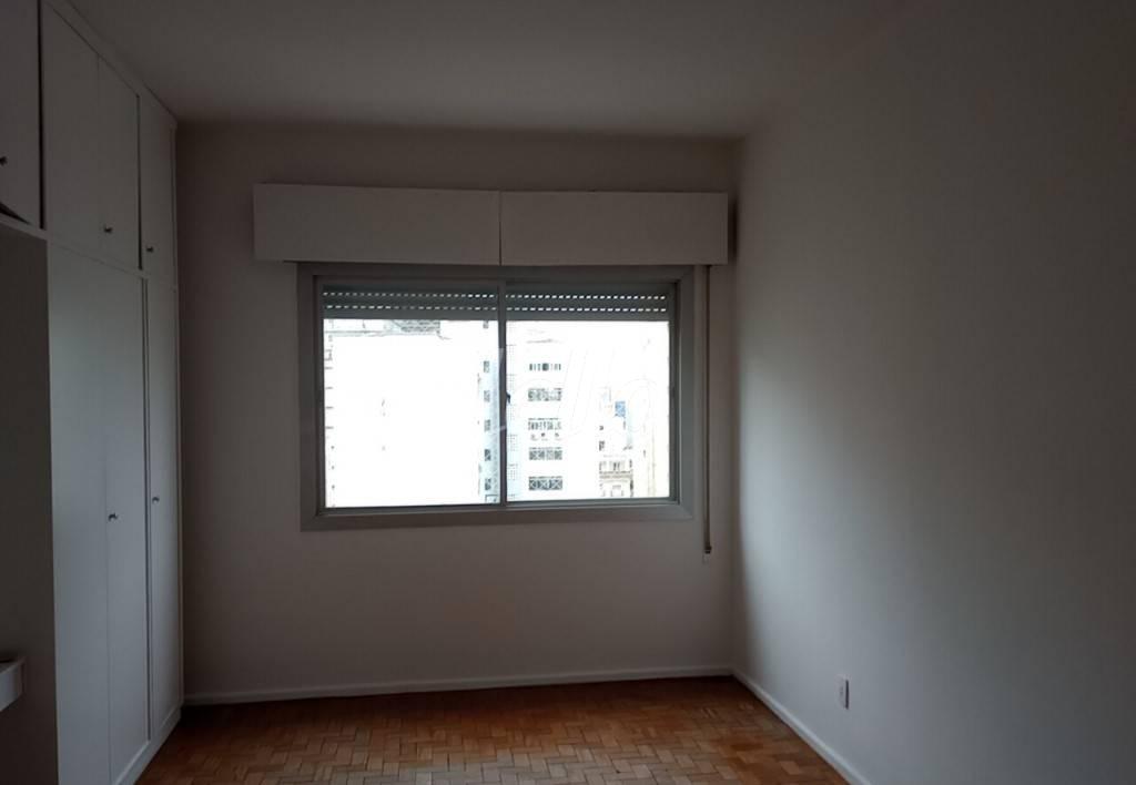10-QUARTO-001 de Apartamento para alugar, Padrão com 230 m², 3 quartos e 1 vaga em Higienópolis - São Paulo