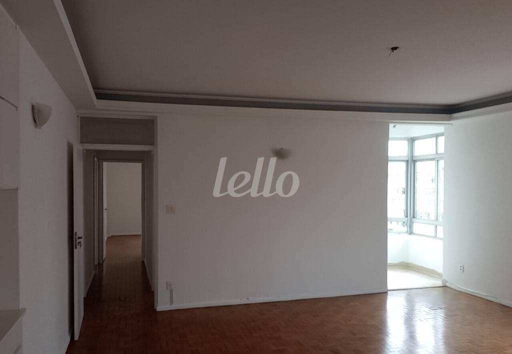 1-SALA-001 de Apartamento para alugar, Padrão com 230 m², 3 quartos e 1 vaga em Higienópolis - São Paulo