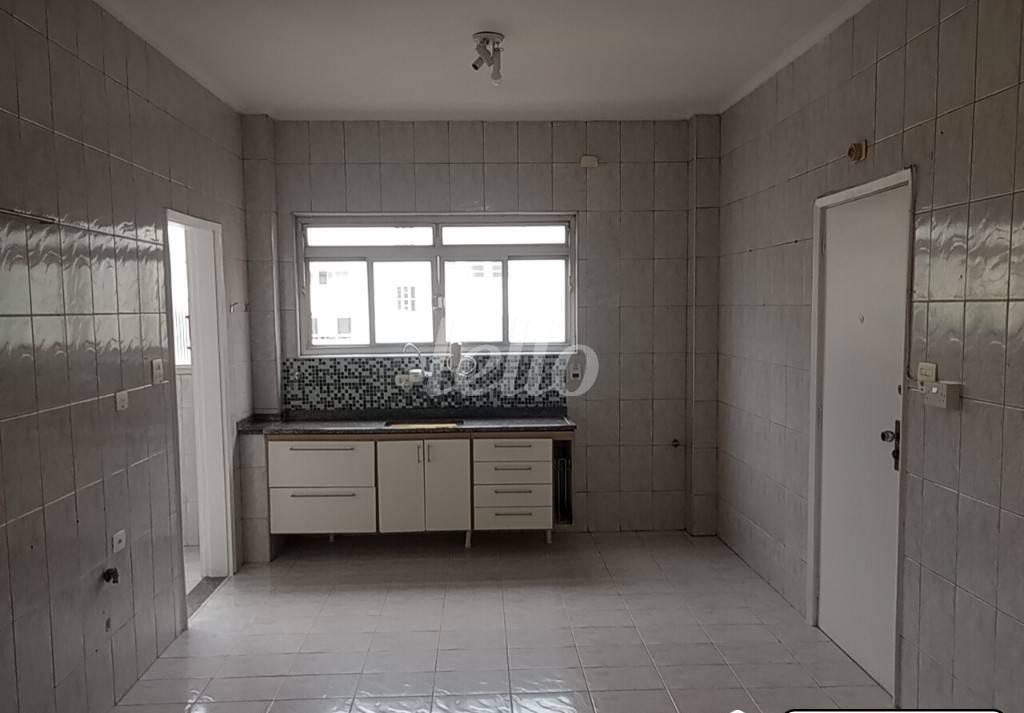 2-COZINHA-001 de Apartamento para alugar, Padrão com 230 m², 3 quartos e 1 vaga em Higienópolis - São Paulo