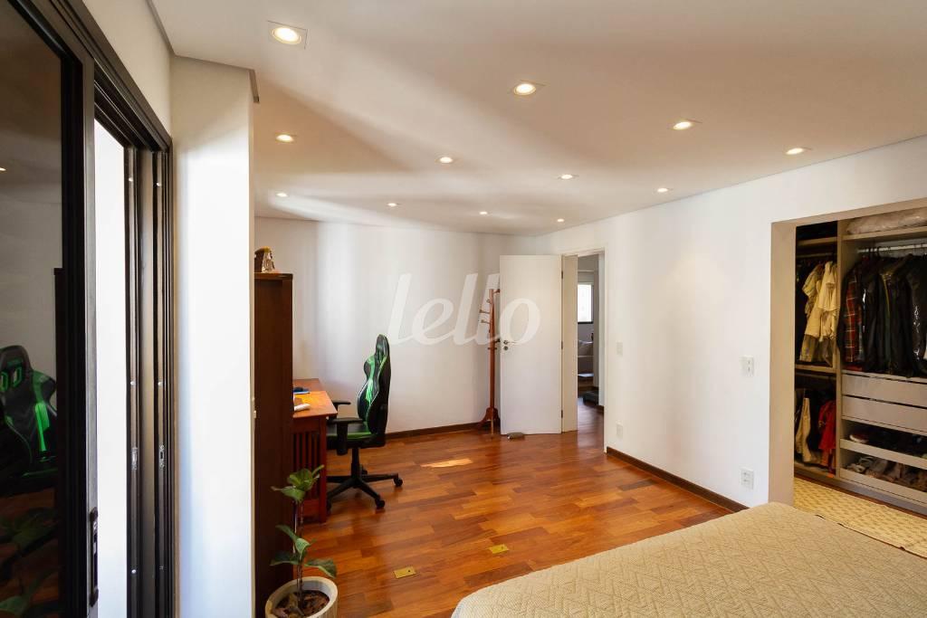 SUITE de Apartamento à venda, Padrão com 100 m², 3 quartos e 2 vagas em Pinheiros - São Paulo