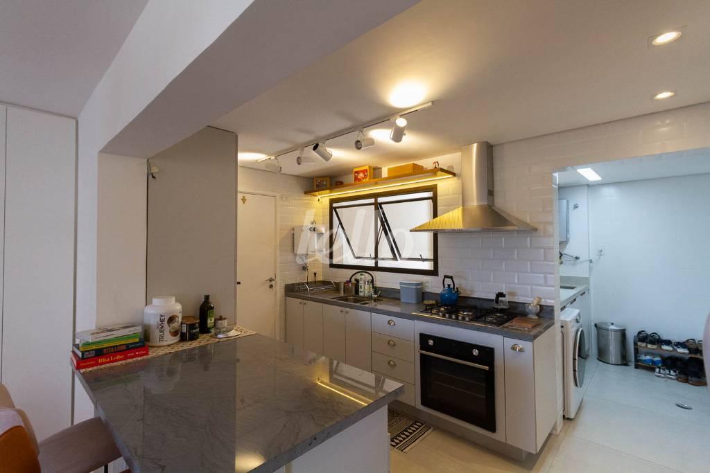 COZINHA de Apartamento à venda, Padrão com 100 m², 3 quartos e 2 vagas em Pinheiros - São Paulo